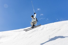 星空体育登录入口-“帕布罗·马特拉的精准防守，为阿根廷美洲狮队的未来保驾护航”